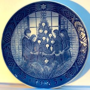Royal Copenhagen Christmas Plate - 1983.